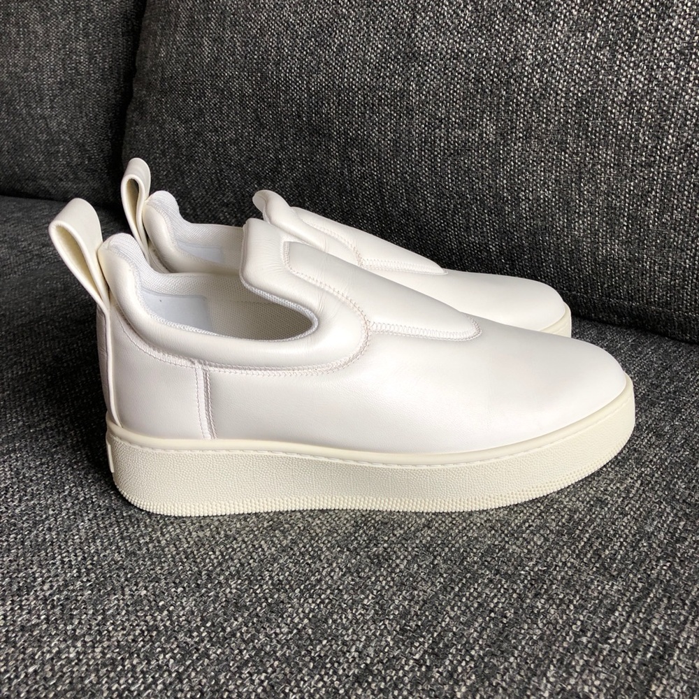Céline Pull On Sneaker in white Sz 38